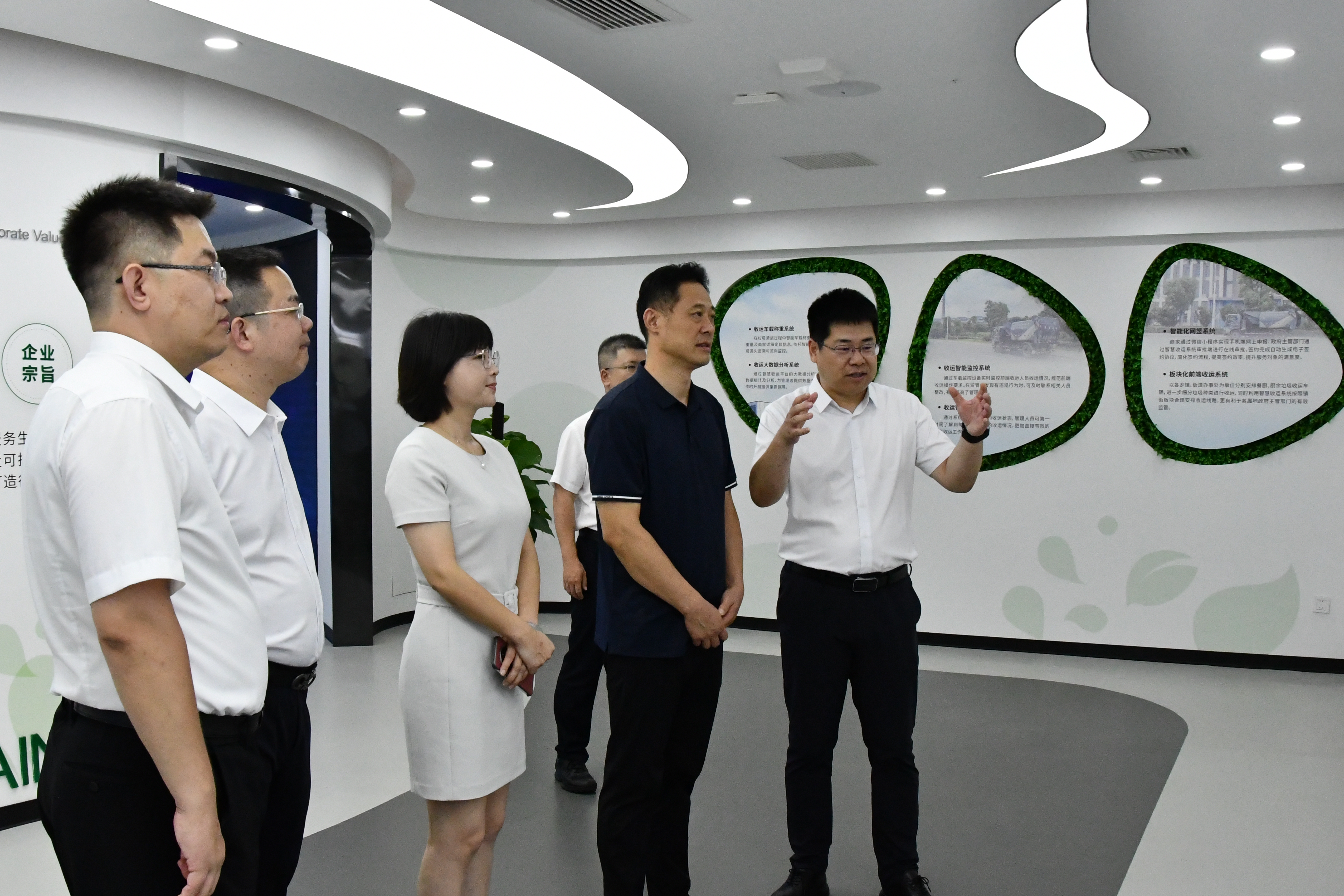 集團(tuán)黨委書(shū)記、董事長(zhǎng)王利到權(quán)屬企業(yè)調(diào)研